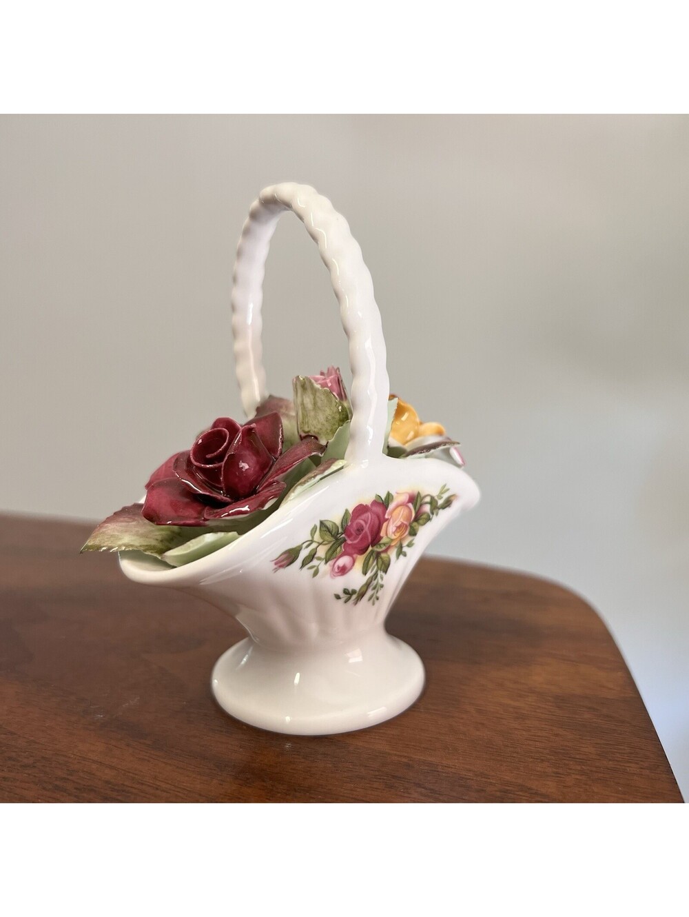 Royal Albert Old Country Roses Mini Flower Basket Bone China Dainty Romantic